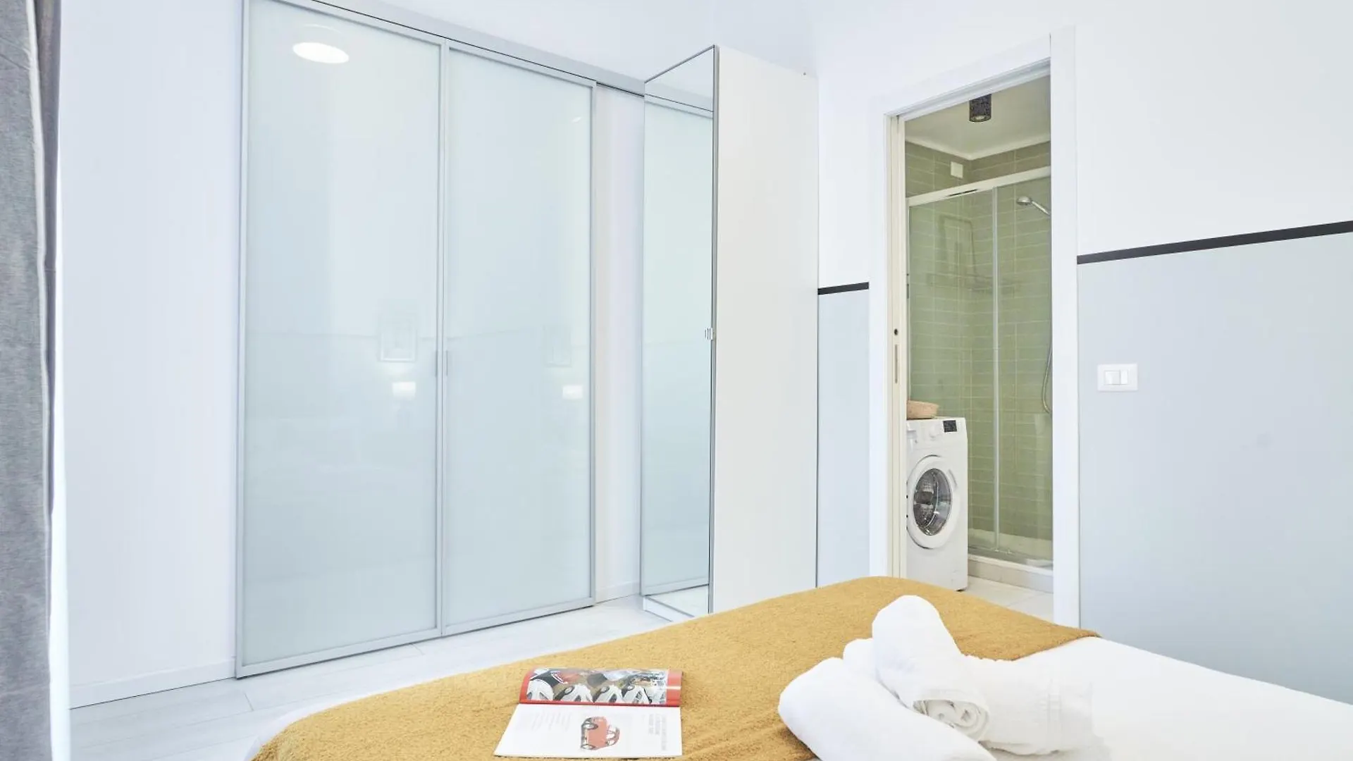 Elegante Appartamento Minimal Dai Tocchi Botanici Mailand Italien